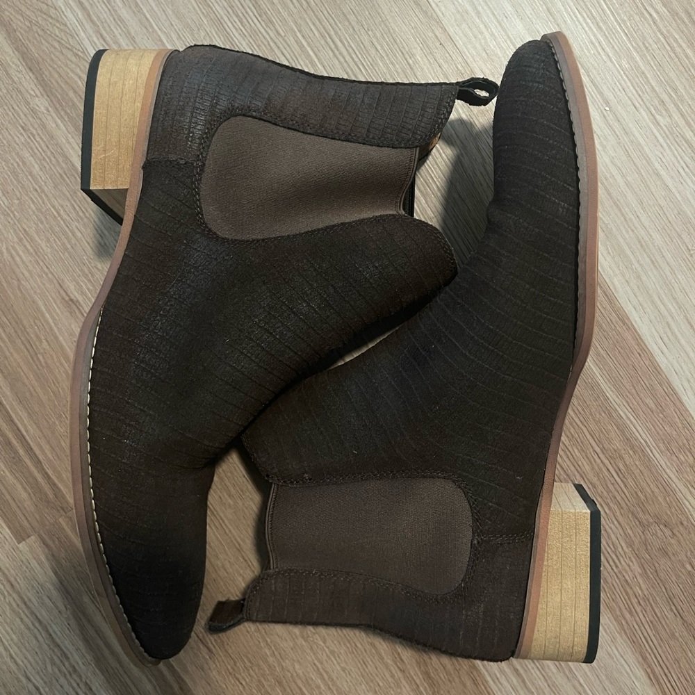 Steve Maddden Chelsea boots